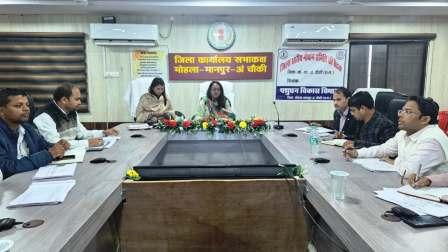 गुणवत्तापूर्ण व समयबद्ध कार्य शासन की प्राथमिकता : कलेक्टर प्रजापति