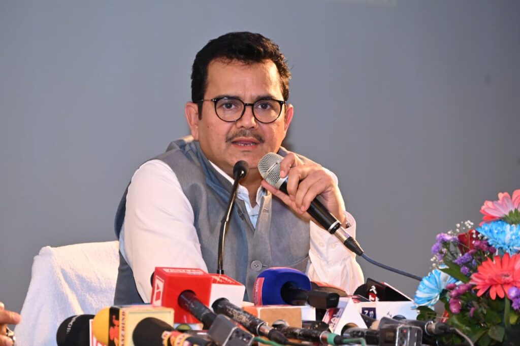 छत्तीसगढ़ खनिज संसाधन विभाग के सचिव पी. दयानंद ने विभाग द्वारा 2 वर्षों में किए गए कार्यों की दी जानकारी