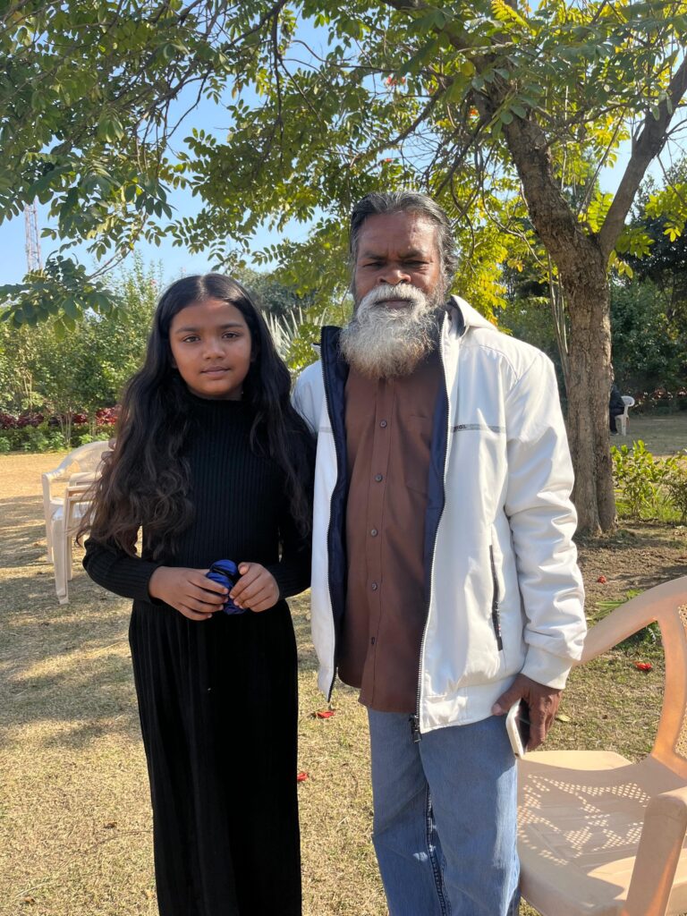 बॉलीवुड में छत्तीसगढ़ी बाल कलाकार वर्षा सिन्हा का पहला कदम