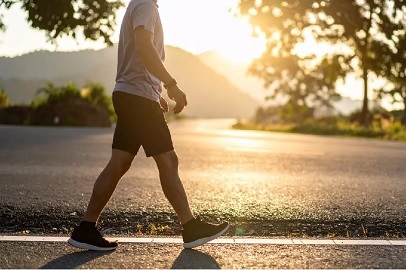 5 मिनट ज्यादा सोना और 2 मिनट तेज़ चलना बढ़ा सकता है आपकी ज़िंदगी