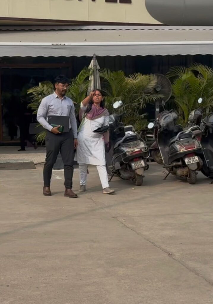 विभाग का आदेश जूते में, विभाग ने ट्रांसफर किया, पर दस दिन बाद भी रायपुर में जमी हैं मैडम ! मिलावट के पुराने मामले निपटाने में लगी ?