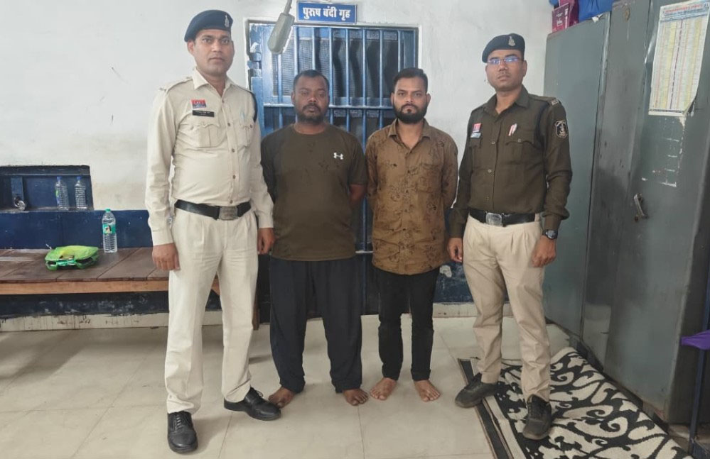 IND-SA क्रिकेट मैच में ऑनलाइन सट्टा खिलाते 2 सटोरिए गिरफ्तार, 50 लाख की सट्टा पट्टी जप्त