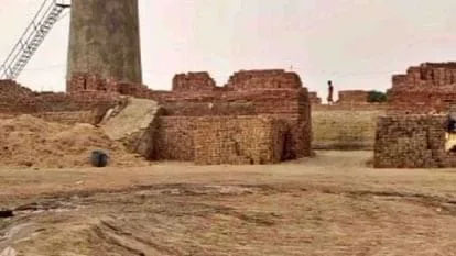 ईंट-भट्ठा मालिक की दरिंदगी, मजदूरी मांगने पर 54 मजदूरों को बनाया बंधक