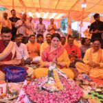 कामठी में भावना बोहरा के साथ सैकड़ों भक्तों ने किया 151 शिवलिंग का रुद्राभिषेक