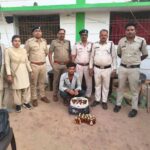 संयुक्त टीम ने 10 हजार से अधिक की देशी मदिरा किया जब्त