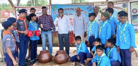 बस्तर के घाटलोहंगा में सेवा का संगम: स्काउट्स-गाइड्स और NSS ने पेश की मानवता की मिसाल