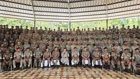 दंडकारण्य स्पेशल जोनल कमेटी से जुड़े 5 माओवादी कैडरों का समाज की मुख्यधारा में वापसी