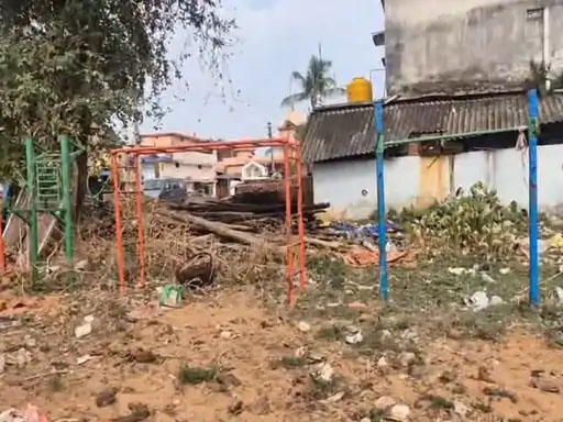लाखों के ओपन जिम बदहाल: देखरेख के अभाव में कबाड़ में बदल रहे उपकरण, लोगों ने नगर पंचायत को घेरा
