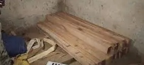 मरवाही वनमंडल द्वारा बड़ी कार्यवाही, भारी मात्रा में अवैध साल लकड़ी जब्त