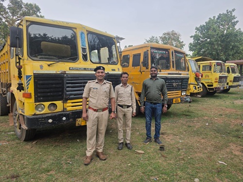 अवैध खनिज परिवहन करते 36 वाहन जब्त, 4 भंडारणकर्ताओं पर हुई कार्यवाही