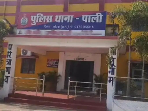 चरित्र संदेह में पति ने पत्नी को कुल्हाड़ी से काट डाला, फिर थाने पहुंचकर किया सरेंडर