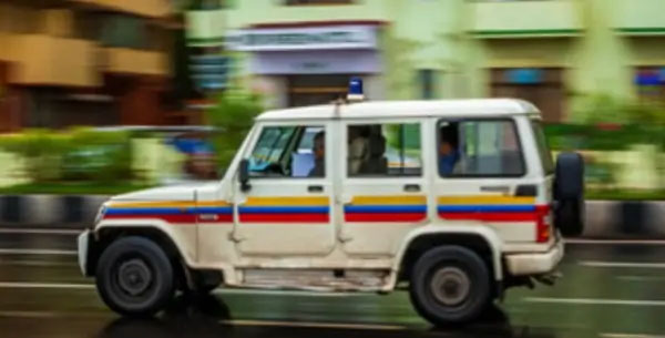 गर्म पानी से झुलसे बच्चे को मिली समय पर मदद: पुलिस ने अस्पताल पहुंचाया