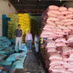 अधिक कीमत पर खाद बेचने वाले विक्रय केंद्र पर छापा, 3219 बोरी उर्वरक जब्त, केंद्र सील