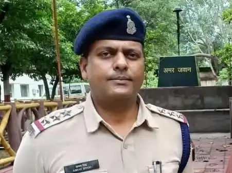 गिरफ्तारी वारंट की तामिली में लापरवाही, थाना प्रभारी बैस निलंबित