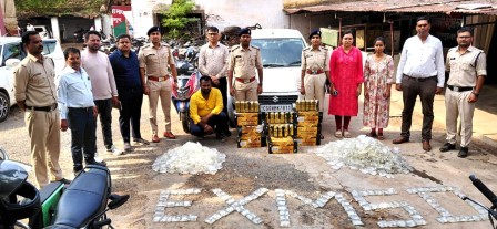 अवैध शराब परिवहन पर आबकारी विभाग की कार्रवाई, 376 लीटर मदिरा और दो वाहन जब्त
