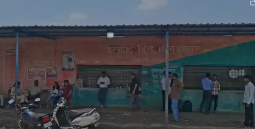 सरोना की शराब दुकान में बड़ी सेंध: 7 लाख से भरा लॉकर उखाड़ ले गए चोर, DVR भी गायब