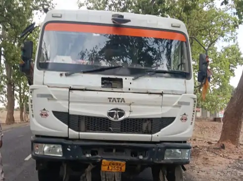 खनिज माफियाओं के खिलाफ एक्शन, 4 वाहन जब्त कर की गई कार्रवाई