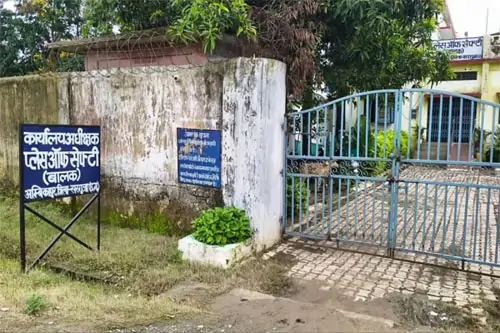 टॉयलेट का रोशनदान तोड़कर प्लेस ऑफ सैफ्टी सेंटर से 3 अपचारी बालक फरार