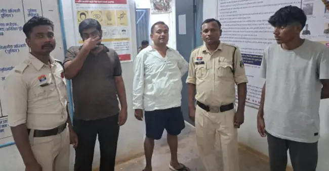 ऑनलाइन सट्टा चलाने वाले तीन आरोपी गिरफ्तार, 6.88 लाख की राशि किया होल्ड