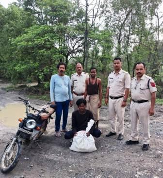 आबकारी टीम ने अवैध शराब बेचने वाले गुड़ेली के 2 आरोपी क़ो भेजा जेल