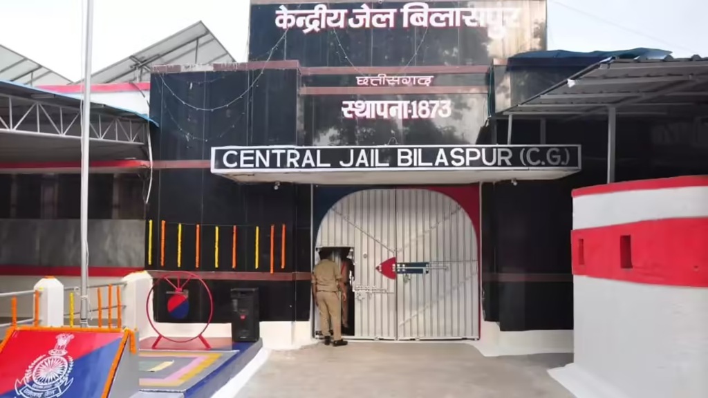 सेंट्रल जेल में सनसनी: डबल मर्डर का सजायाफ्ता कैदी जलती भट्ठी में कूदा