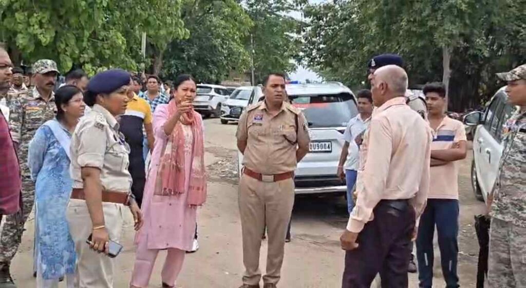 कलेक्टर एसपी ने घटना स्थल लातनाला का किया मुआयना