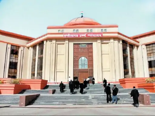 ओवरटाइम शराब स्कैम…4 आरोपियों को हाईकोर्ट से नियमित जमानत:संजीव जैन-राजीव द्विवेदी को बड़ी राहत, बचाव पक्ष बोला-सिद्धार्थ सिंघानिया को आरोपी के बजाय गवाह बनाया