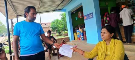 बिना लाइसेंस खाद बेचने पर कृषि विभाग की बड़ी कार्रवाई, 141 बोरी उर्वरक जब्त