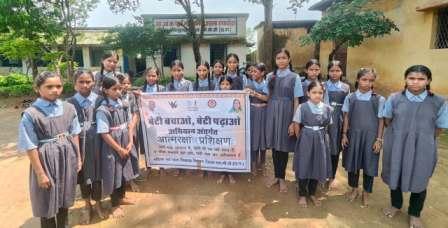 बालिकाओं की सुरक्षा को मिली नई ताकत : आत्मरक्षा, साइबर सुरक्षा और कानूनी अधिकारों पर हुआ जागरूकता कार्यक्रम