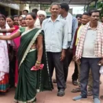 बर्खास्त सरपंच के समर्थन में 20 पंचों का सामूहिक इस्तीफा