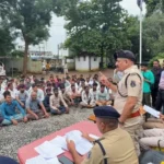 फरसगांव पुलिस ने 1200 घरों और 150 दुकानों में दबिश देकर 173 संदिग्धों से की पूछताछ