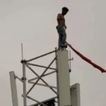सुबह अंडा नहीं मिला तो शिवशंकर चढ़ गया मोबाइल टावर पर